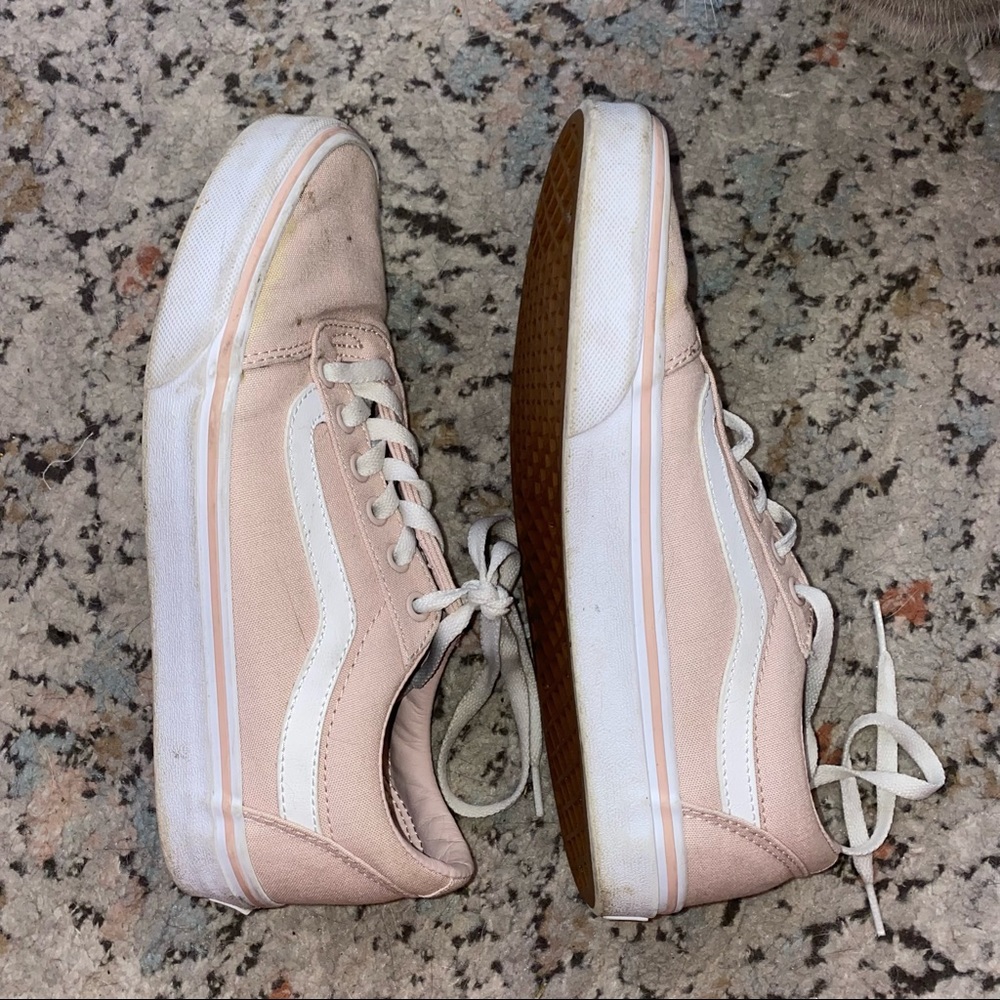 Vans - Picture 5 of 9